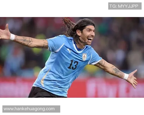 阿尔瓦雷斯足球挂件设计精美展现球星风采打造独特收藏精品